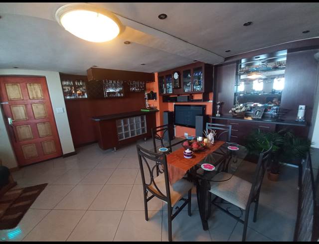 2 BEDROOM HOUSE FOR SALE IN WESTRIDGE